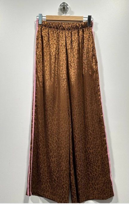 Pantalon satiné léopard bande latérale rose 
