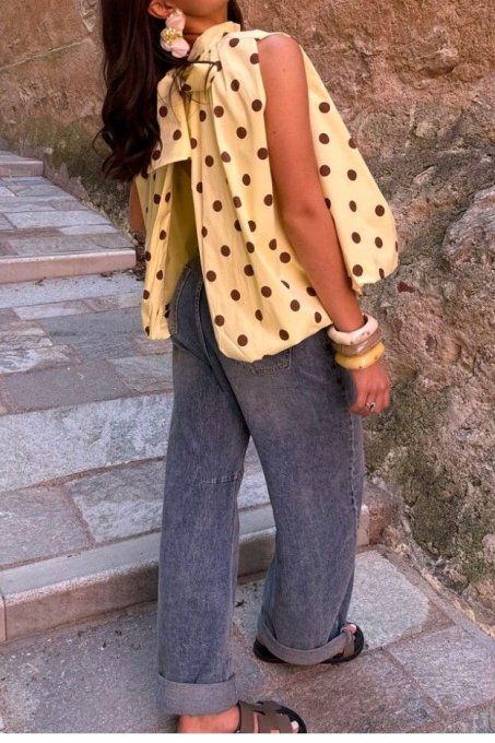 Blouse à pois tendance ouverte dans le dos 