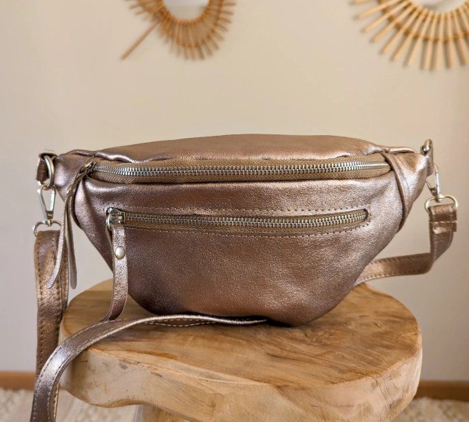 Sac banane en cuir brillant véritable , divers coloris 