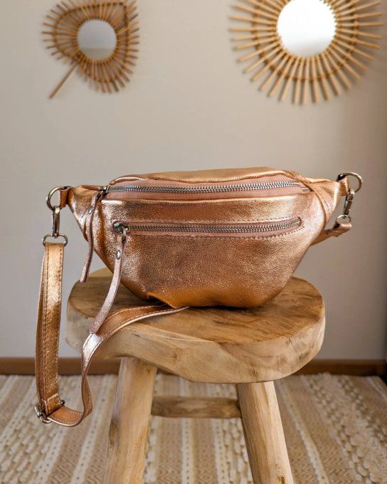 Sac banane en cuir brillant véritable , divers coloris 