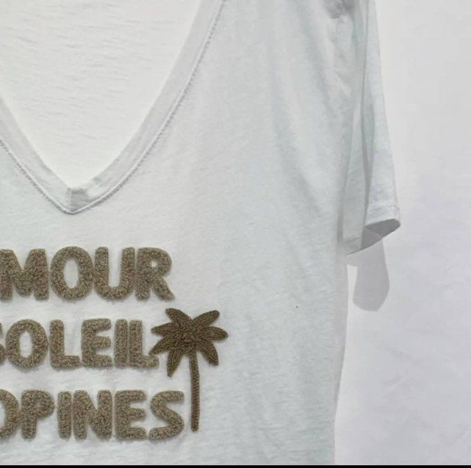 Tee shirt inscription Amour Soleil Copines