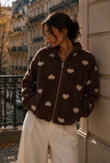 Veste polaire zippée à coeurs t.u 36/42