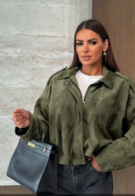 Veste courte tendance en suédine divers coloris 